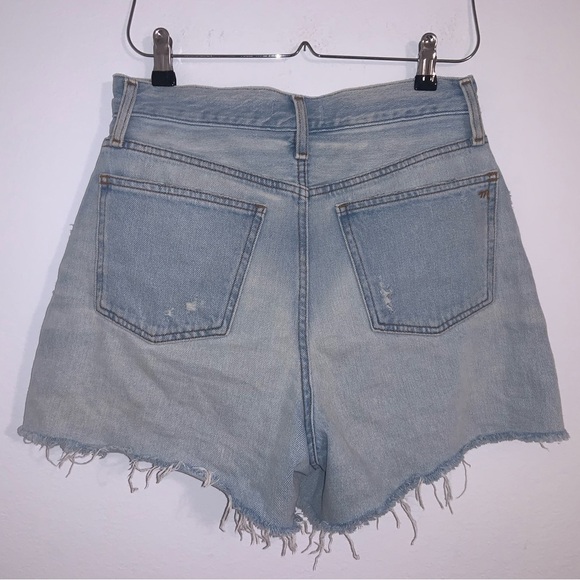 Madewell The MomJean Short Light Wash - Picture 10 of 15